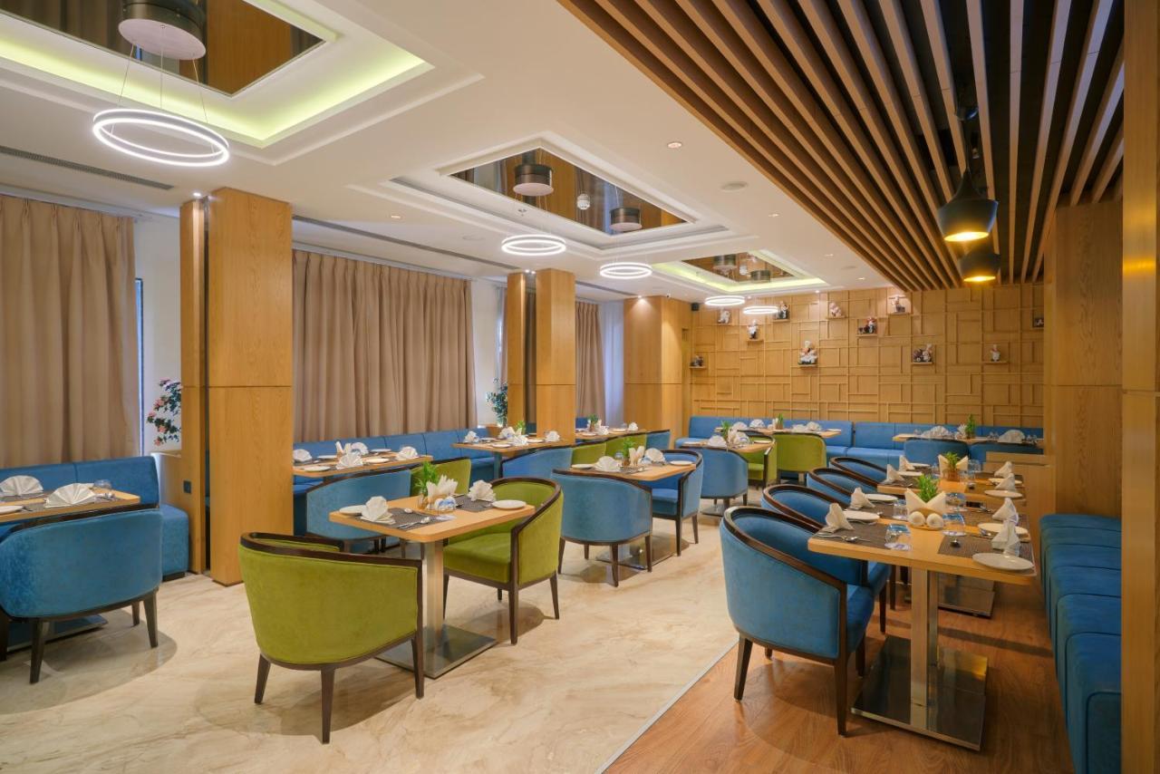 Skk Blu Hotel & Spa Udaipur Buitenkant foto