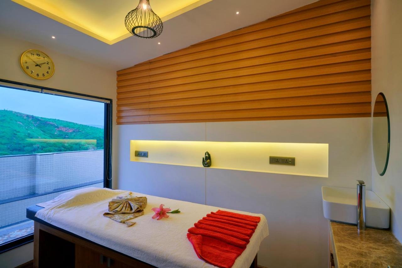 Skk Blu Hotel & Spa Udaipur Buitenkant foto