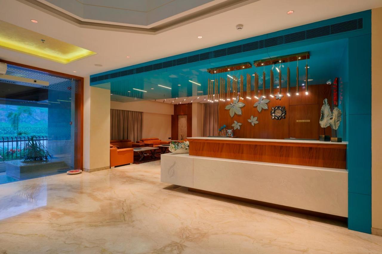 Skk Blu Hotel & Spa Udaipur Buitenkant foto