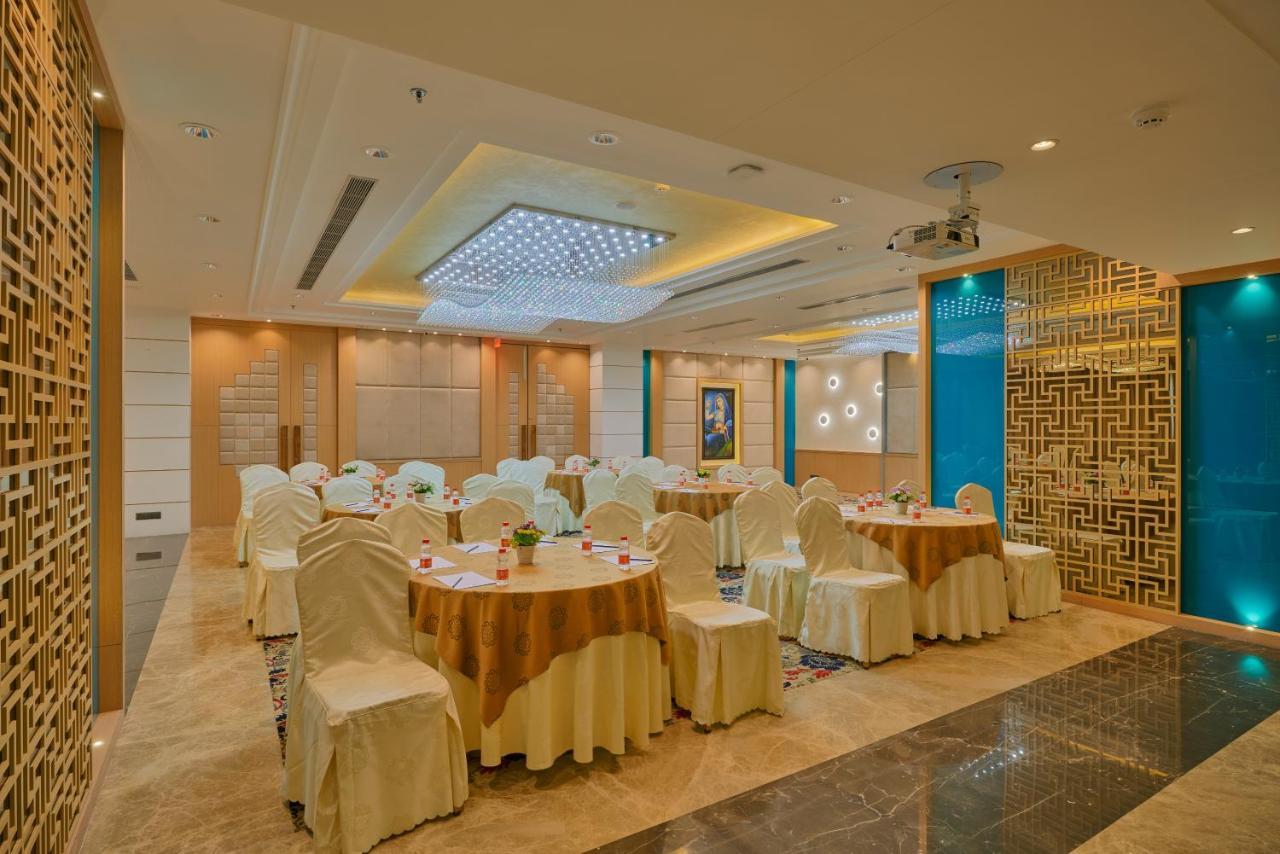 Skk Blu Hotel & Spa Udaipur Buitenkant foto