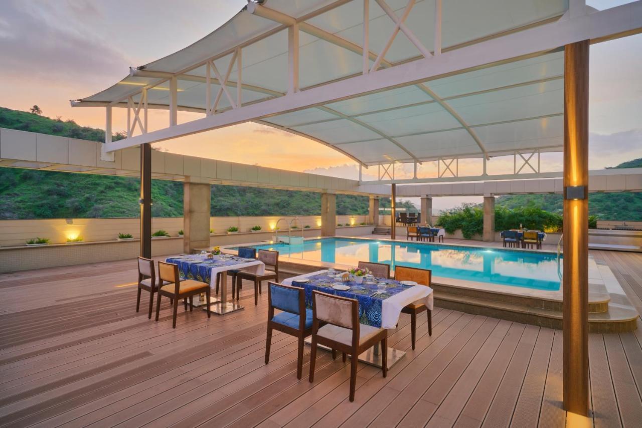 Skk Blu Hotel & Spa Udaipur Buitenkant foto